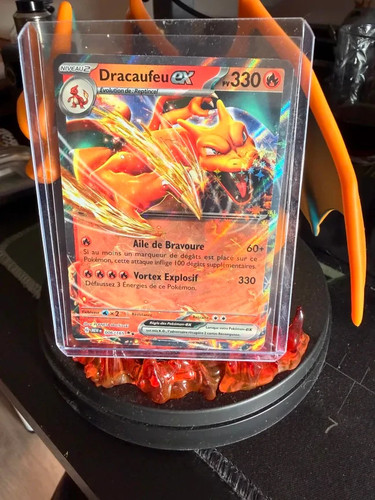 Carte pokemon dracaufeu - pokemon,